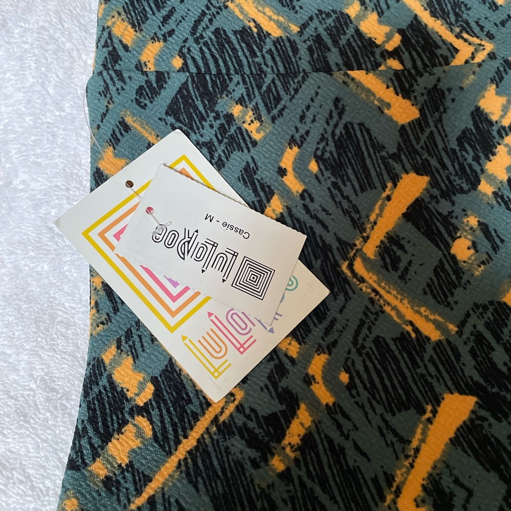 New with tags LuLaRue slim skirt